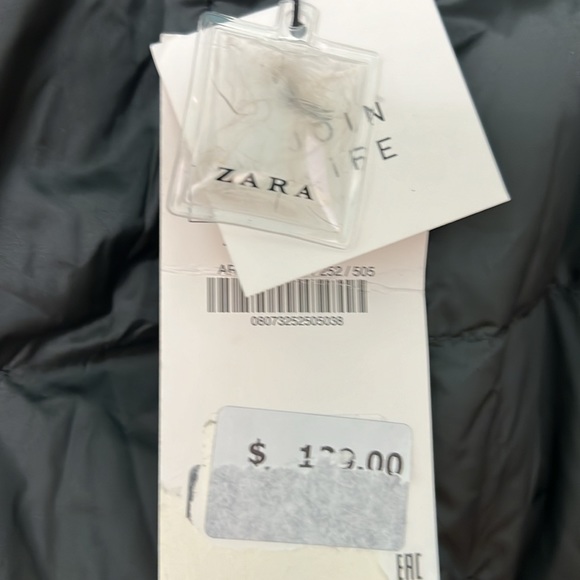 Puffer coat. Zara. Size M. True to size.Down. Hooded - Picture 2 of 11